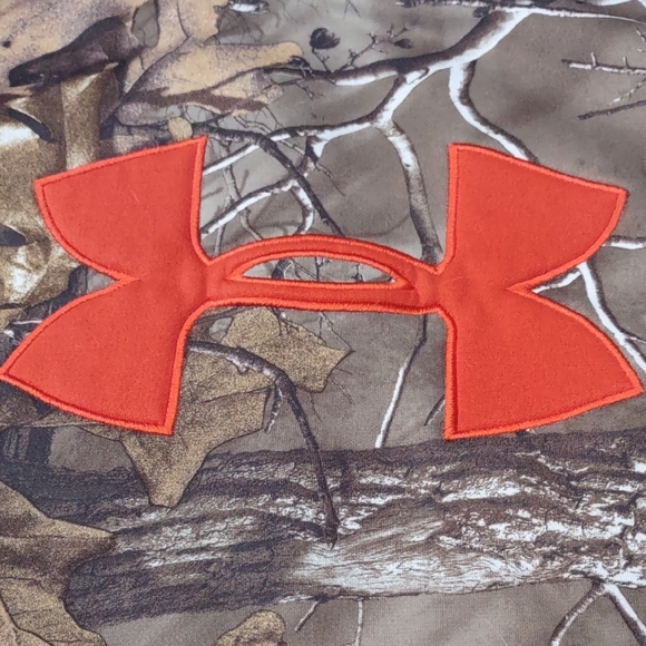 Under Armour Brown and Orange Camo Sweatshirt - Picture 6 of 13